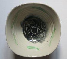 Skål, bemalet porcelæn